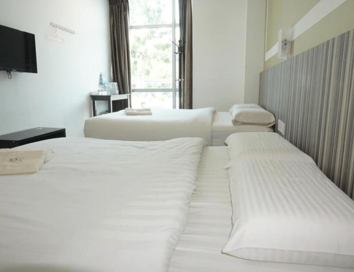 Sun Inns Hotel Айер Керо Екстериор снимка