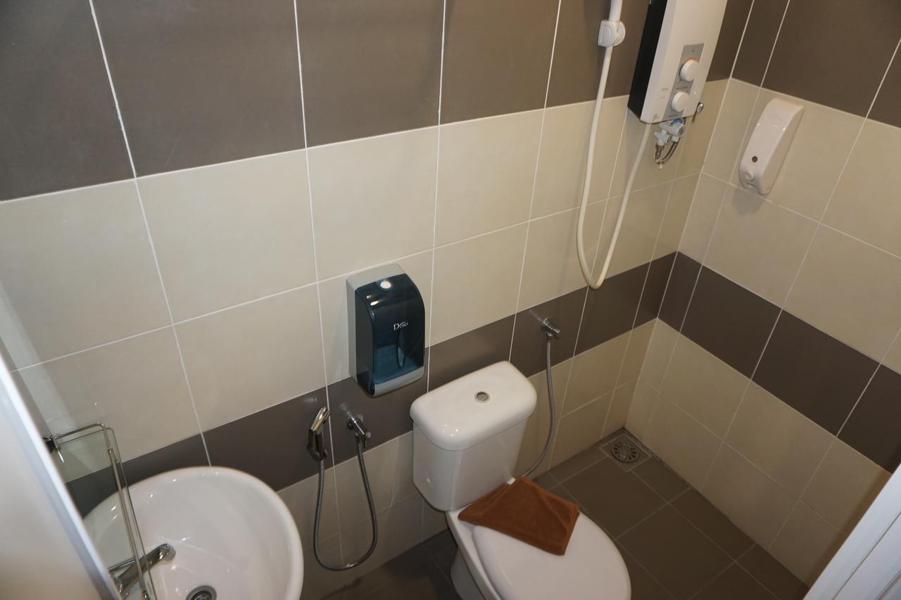 Sun Inns Hotel Айер Керо Екстериор снимка