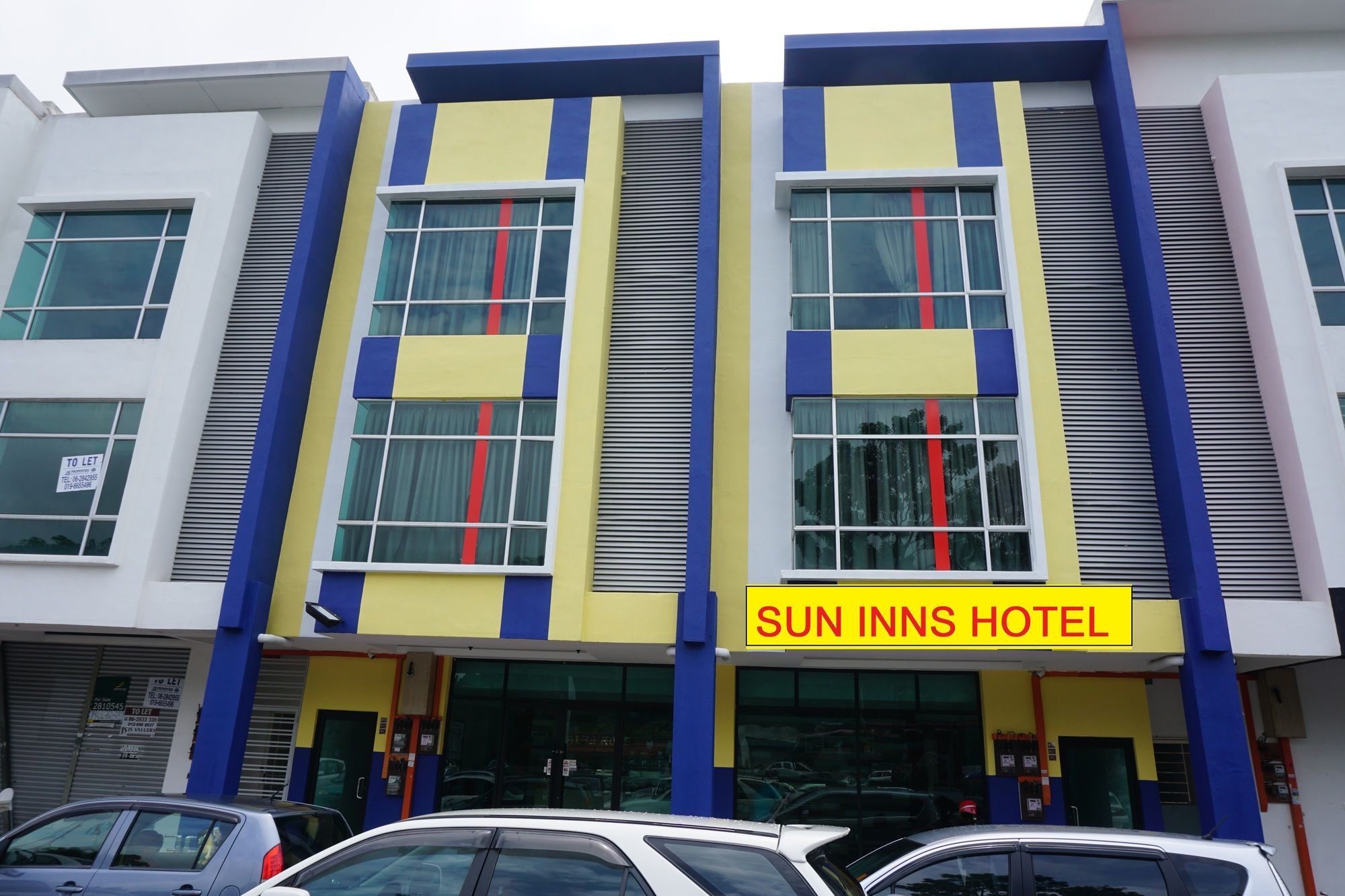 Sun Inns Hotel Айер Керо Екстериор снимка