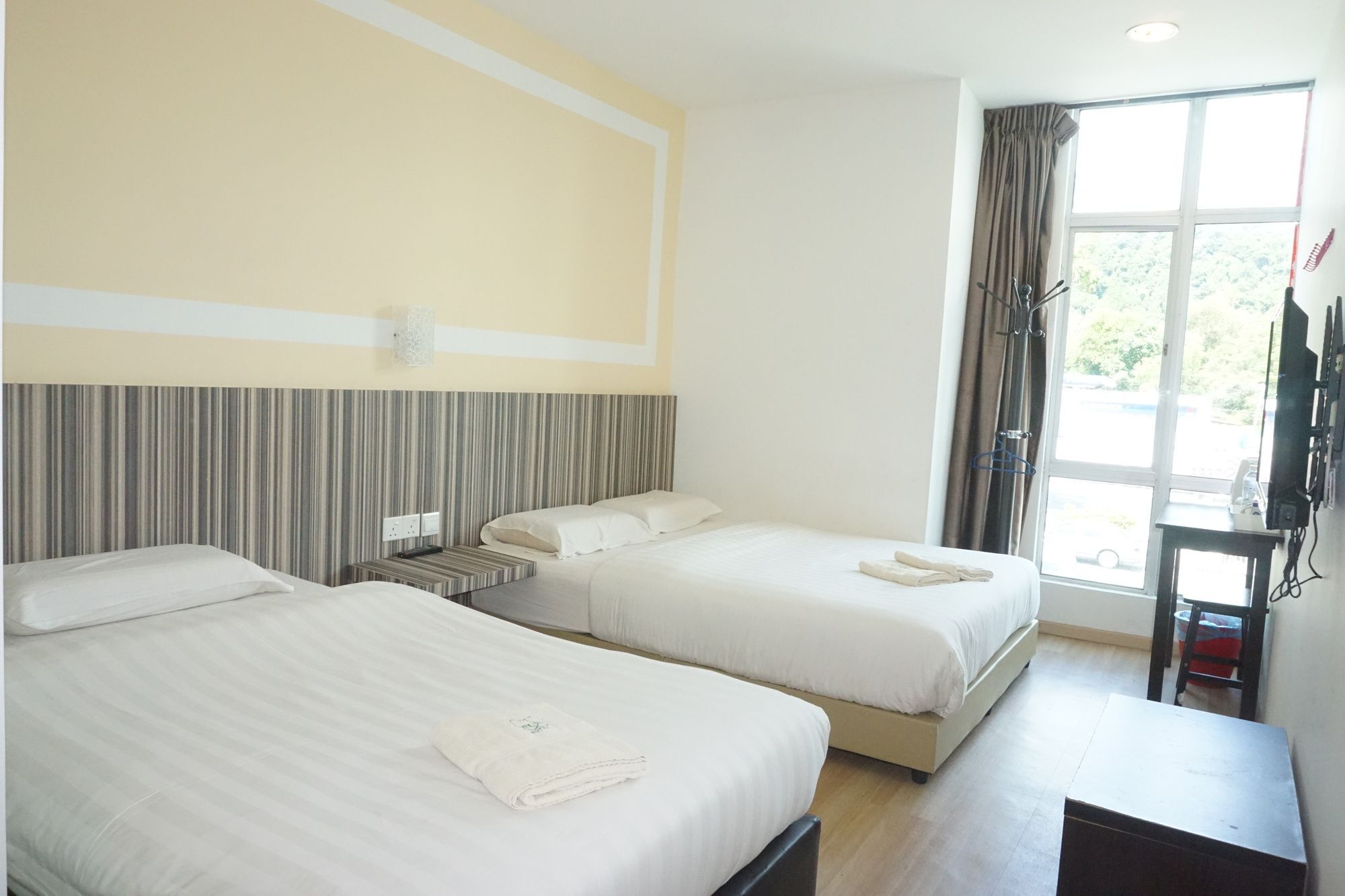 Sun Inns Hotel Айер Керо Екстериор снимка