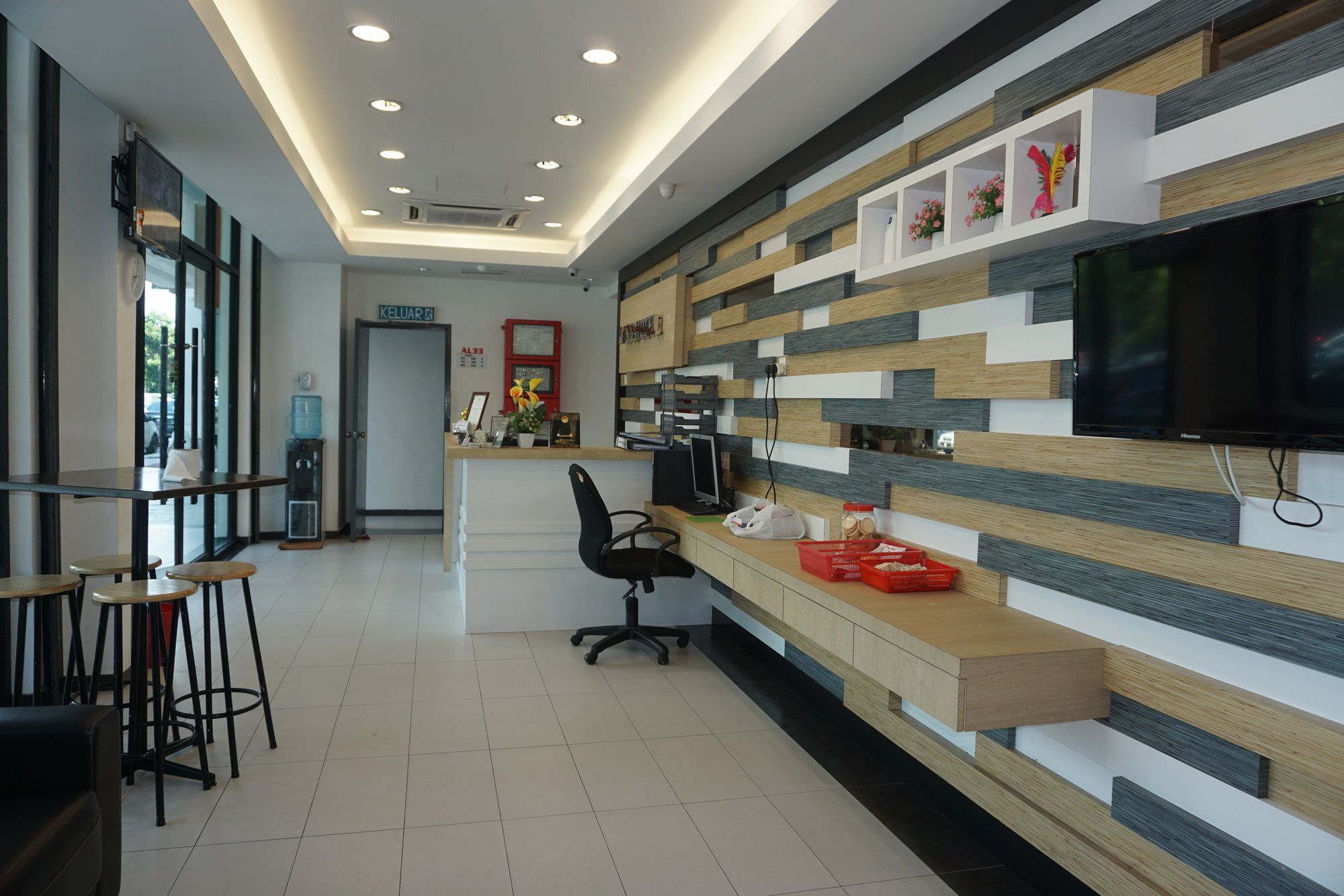 Sun Inns Hotel Айер Керо Екстериор снимка