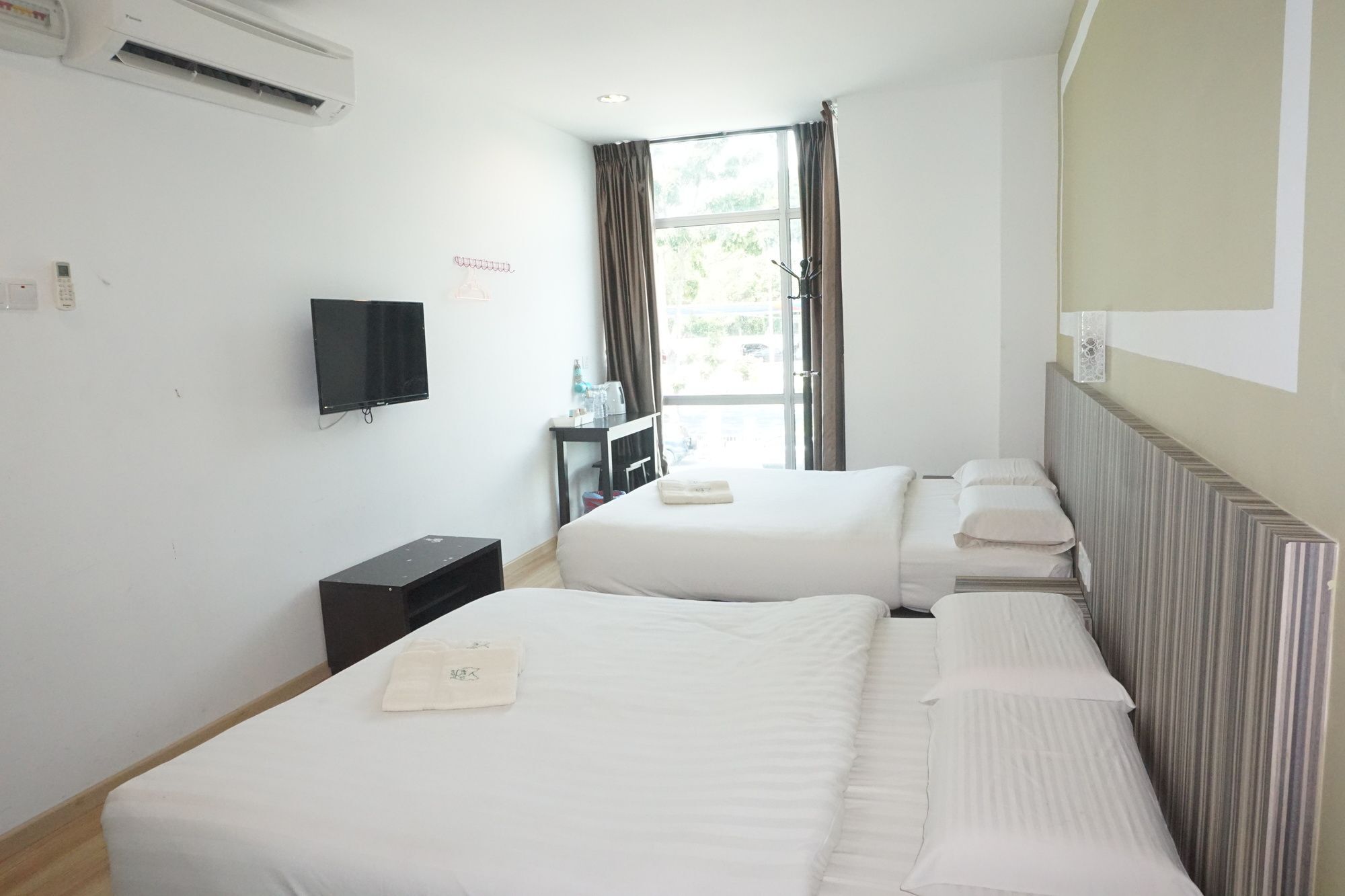 Sun Inns Hotel Айер Керо Екстериор снимка
